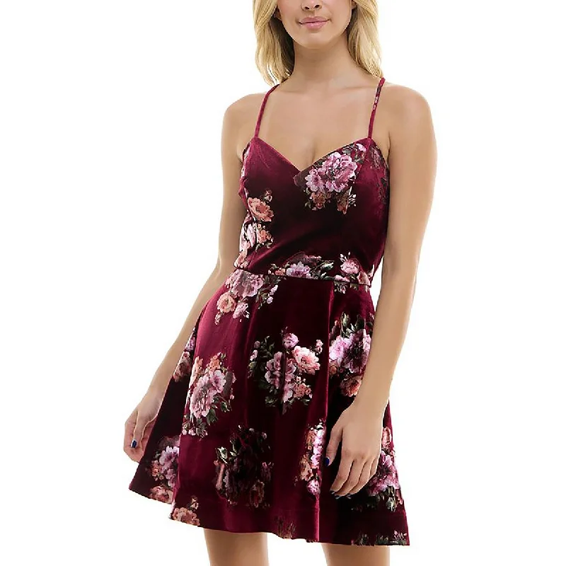 Women's Night-Out Outfit Juniors Womens Fit & Flare Floral Fit & Flare Dress