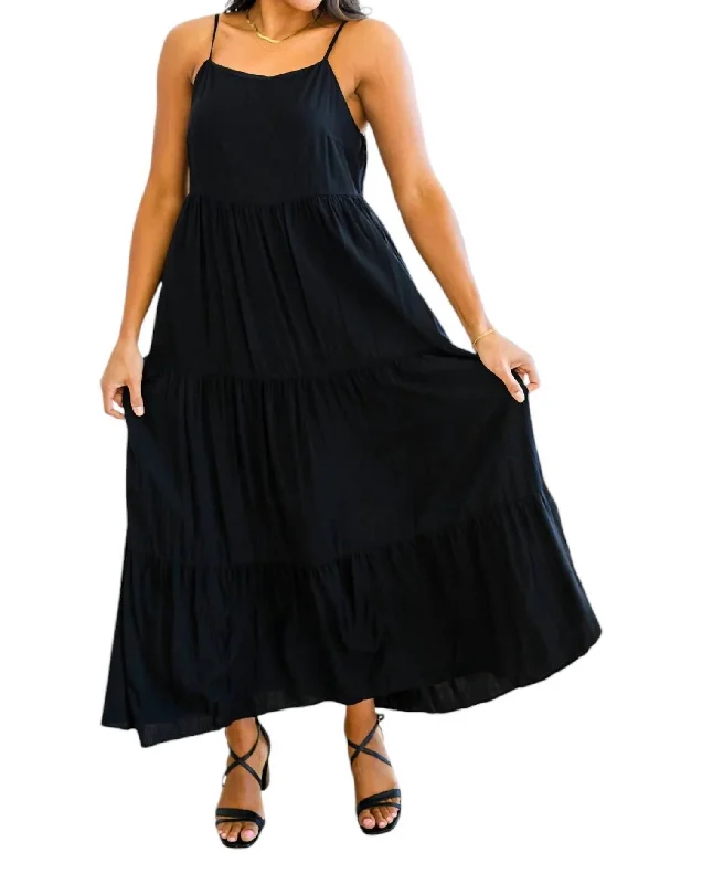 Women's Online Boutique Classically Cool Tiered Maxi Dress In Black
