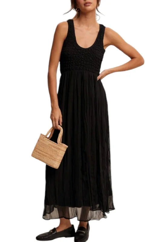 Women's Contemporary Clothing Textured Smocked Tank Maxi Dress In Black
