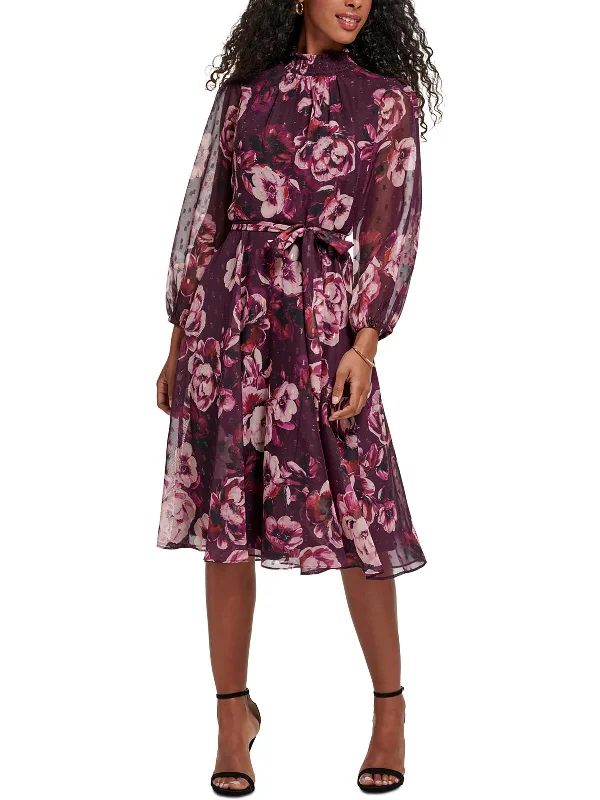 Women's Outerwear Garments Petites Womens Chiffon Floral Fit & Flare Dress