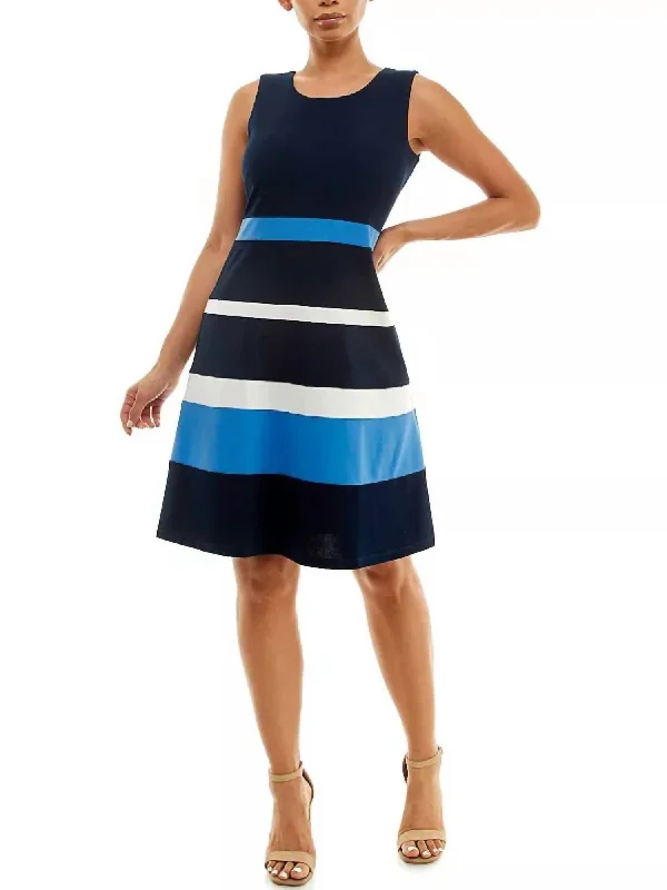 Women's Sporty Clothes Sleeveless Jewel Neck Colorblock Dress In Navy/waterfall/ivory