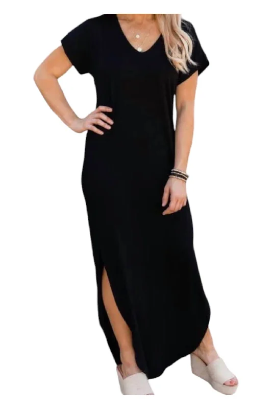 Effortless Chic for Women Side Slit Maxi Dress In Black
