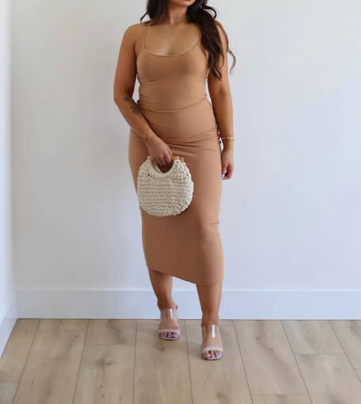 Elegant Women's Fashion Ribbed Maxi Dress In Tan