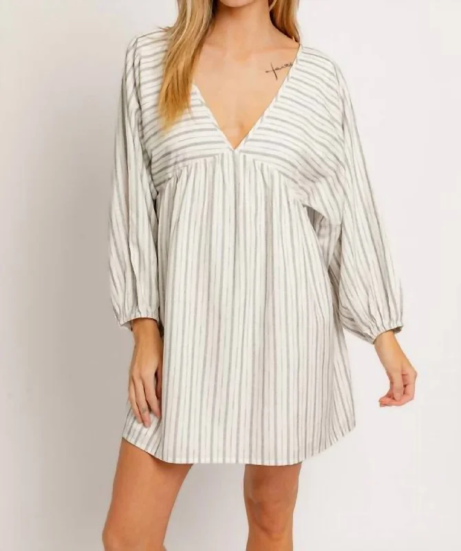 Women's Comfortable Lounge Outfit Balloon Long Sleeve Empire Line Dress In White/black