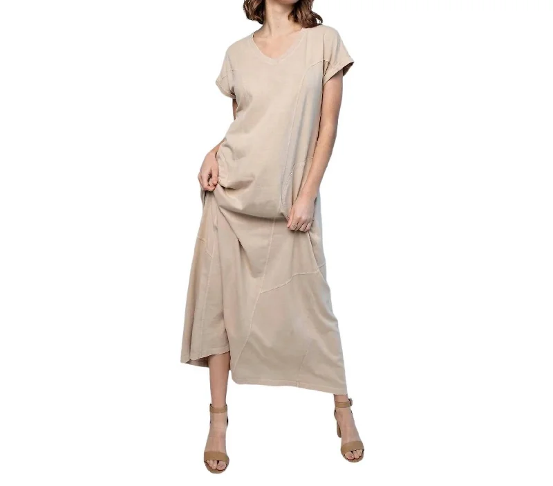 Women Wear Boutique Felicia Maxi Dress In Taupe