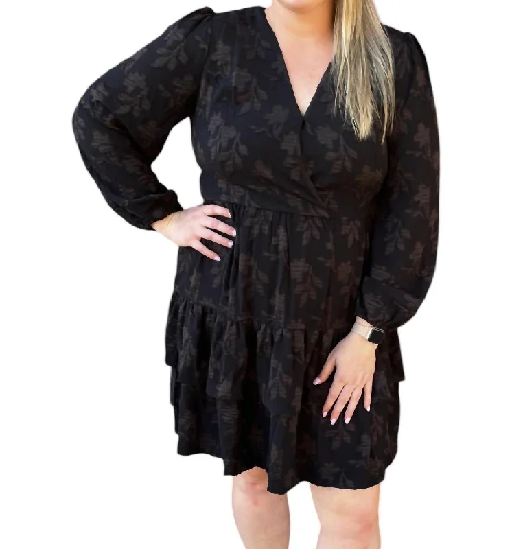 Women's Clothing For Holiday Travel Floral Textured Dress In Black