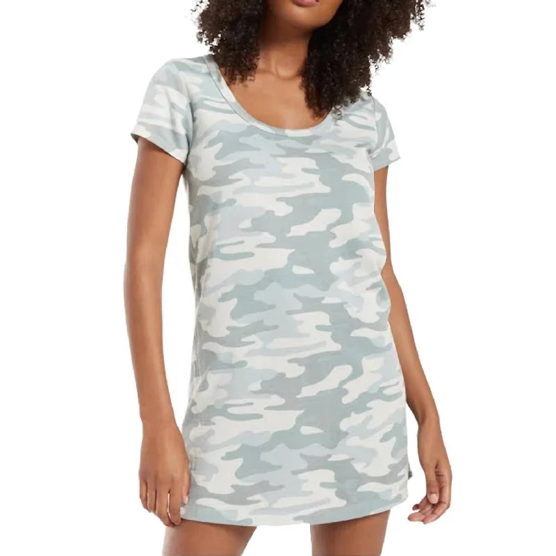Chic Casual Wardrobe Essentials T Shirt Dress In Dusty Camo