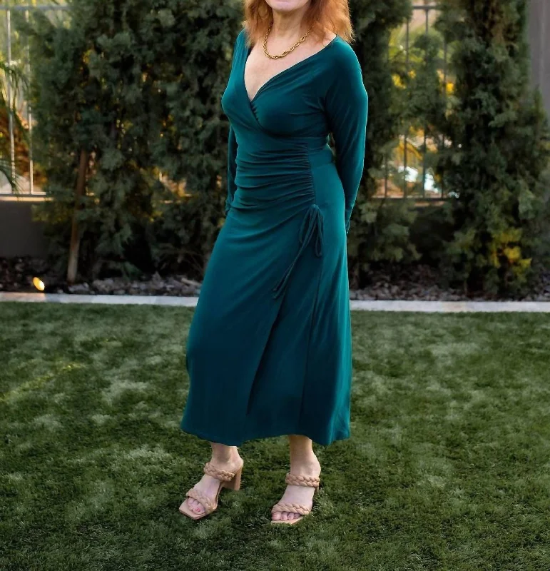 Women's Sporty Clothes Made Him Look Dress In Hunter Green