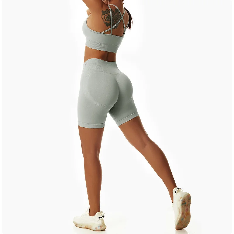 Your Yoga Wardrobe, Upgraded For Less Pretty Seamless Short (8 inches)