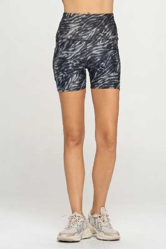 Performance Meets Savings In Our Yoga Wear Sale Mia Shorts - Zebra w Pockets 5" (High-Waist) Performance Meets Savings In Our Yoga Wear Sale Mia Shorts - Zebra w Pockets 5" (High-Waist)