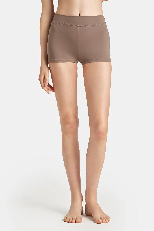 Shop High-Quality Yoga Apparel At Exclusive Discounts Mid-Rise Active Shorts
