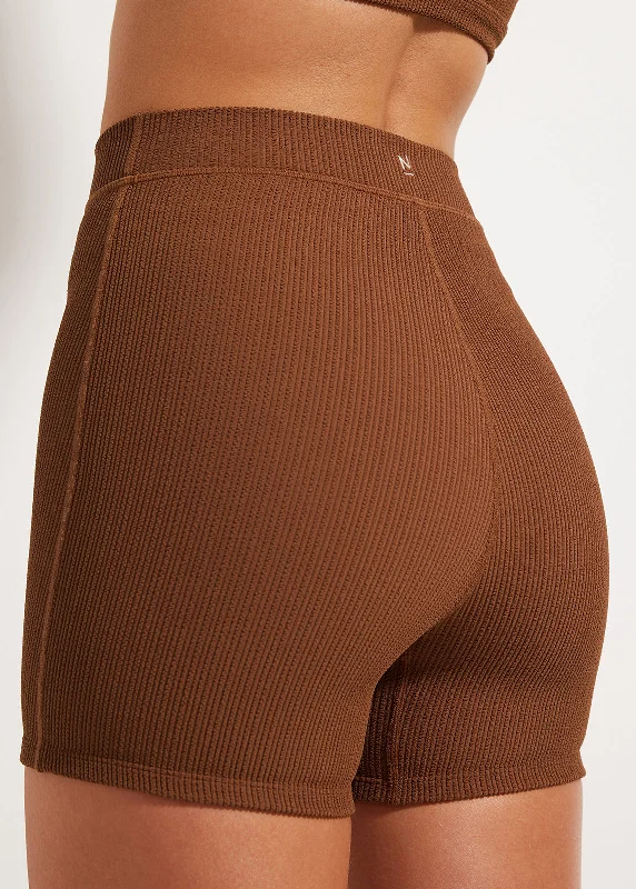 Flexibility Meets Affordability In Our Yoga Wear Sale Sweat To Splash™ Crinkle Short 10cm Flexibility Meets Affordability In Our Yoga Wear Sale Sweat To Splash™ Crinkle Short 10cm