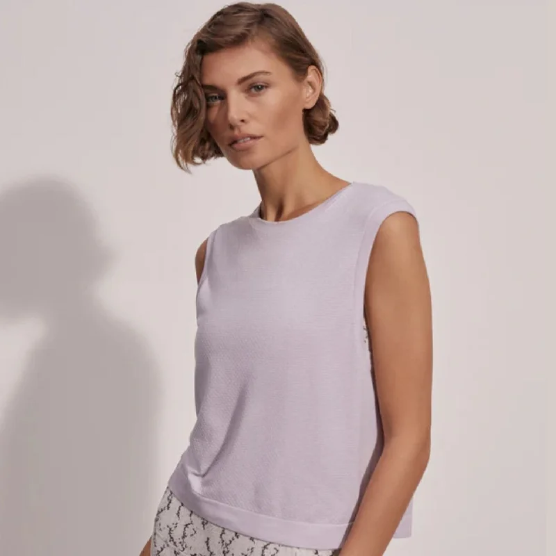 Page Seamless Crop Tank