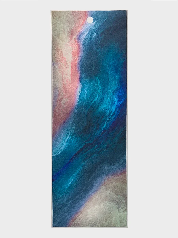 Premium Yoga Accessories At Reduced Prices Manduka Yogitoes Yoga Mat Towel - Shoreline Sand Premium Yoga Accessories At Reduced Prices Manduka Yogitoes Yoga Mat Towel - Shoreline Sand