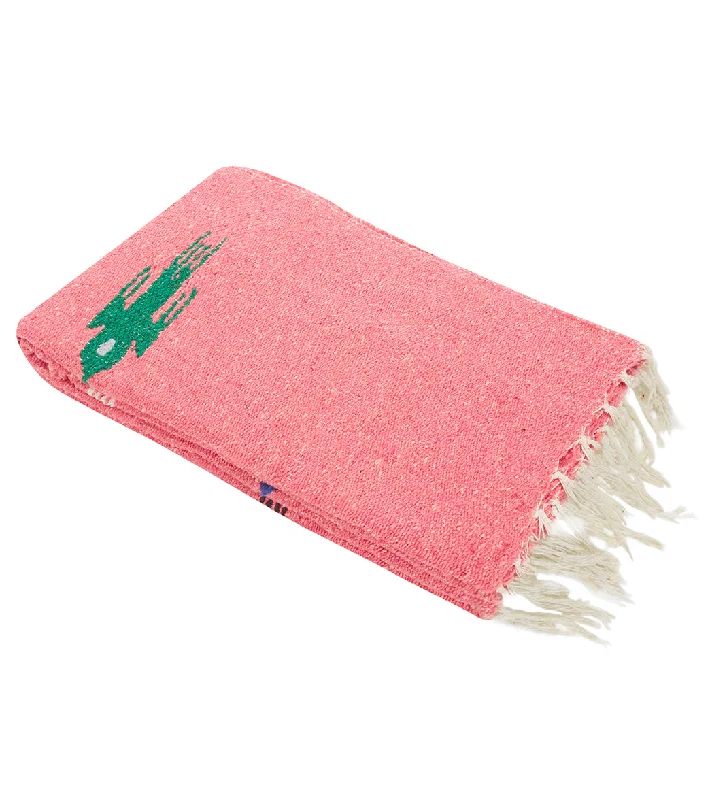 Essential Yoga Gear At Unmissable Prices West Path Thunderbird Mexican Yoga Blanket Coral Pink Essential Yoga Gear At Unmissable Prices West Path Thunderbird Mexican Yoga Blanket Coral Pink
