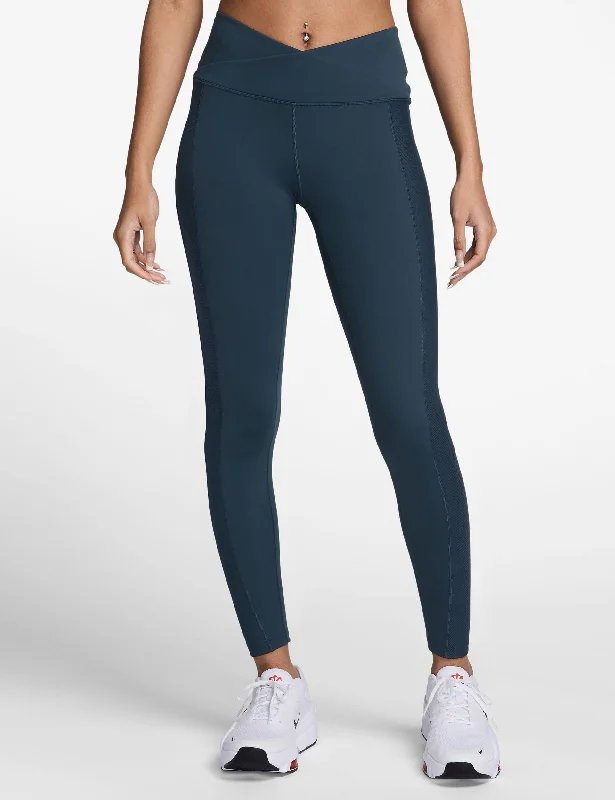 The Perfect Blend Of Comfort And Savings One Wrap High Waisted 7/8 Leggings - Armory Navy/White The Perfect Blend Of Comfort And Savings One Wrap High Waisted 7/8 Leggings - Armory Navy/White