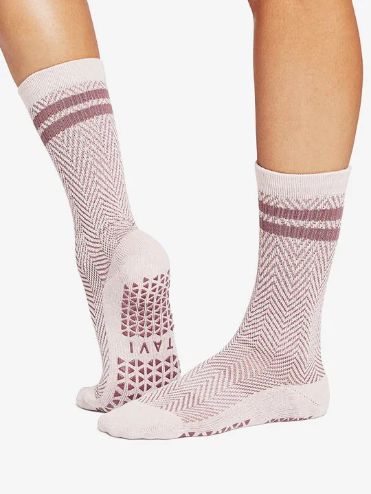 Elevate Your Yoga Journey With Special Deals Tavi Noir Kai Grip Socks - Soft Blush